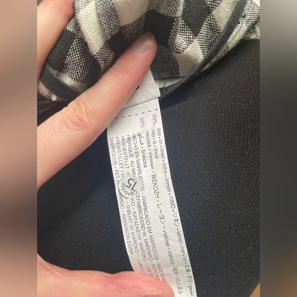 NWOT black & white Zara shorts - Picture 6 of 6